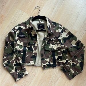 Bershka Camouflage Cropped Jacket